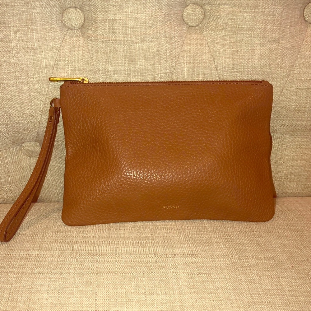 Fossil wristlet clutch